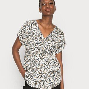 GAP Low Cut V-Neck Loose Fit Animal Print Blouse XL